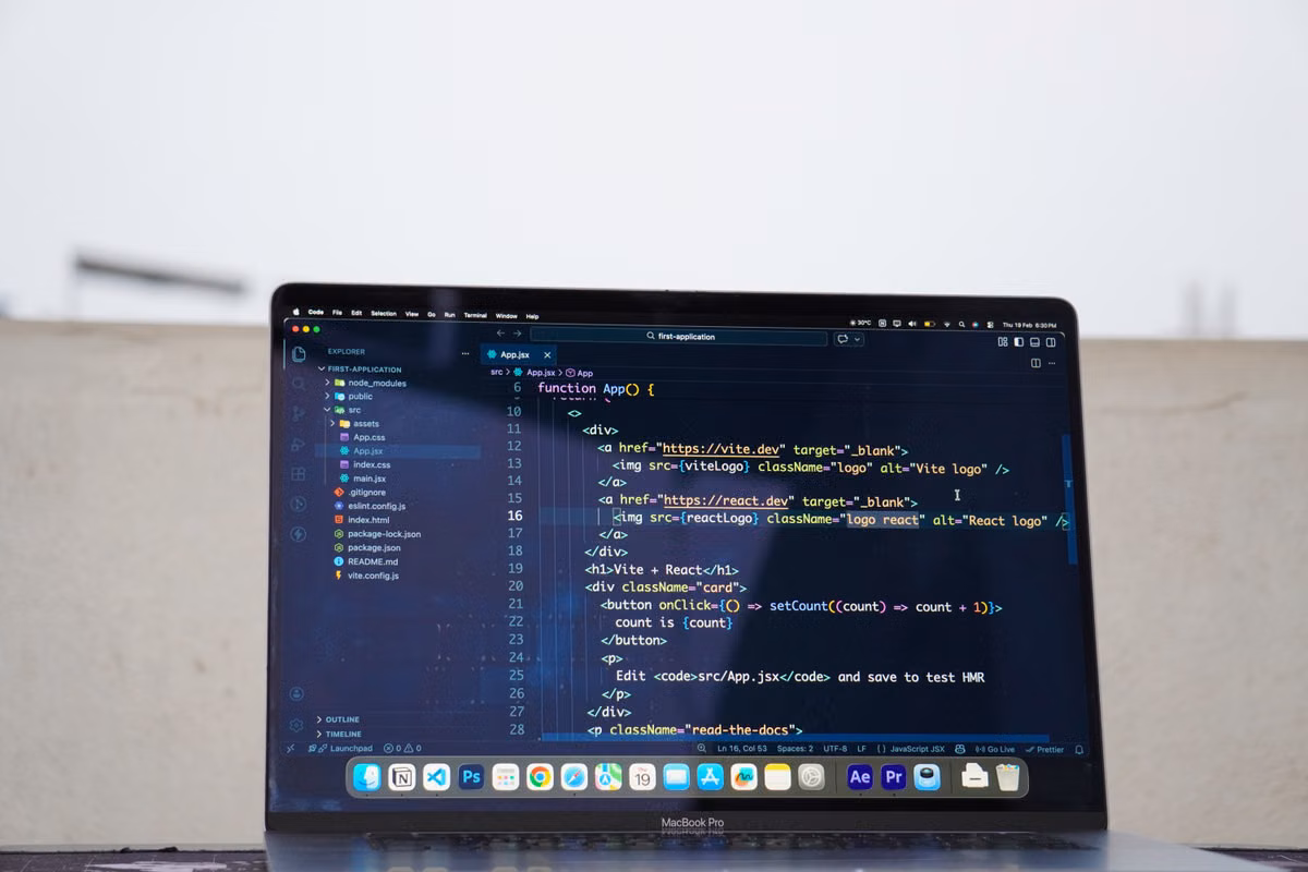 How Many Macs Are Needed for GitHub Actions iOS Parallel Builds in 2026? Estimate by Team Size