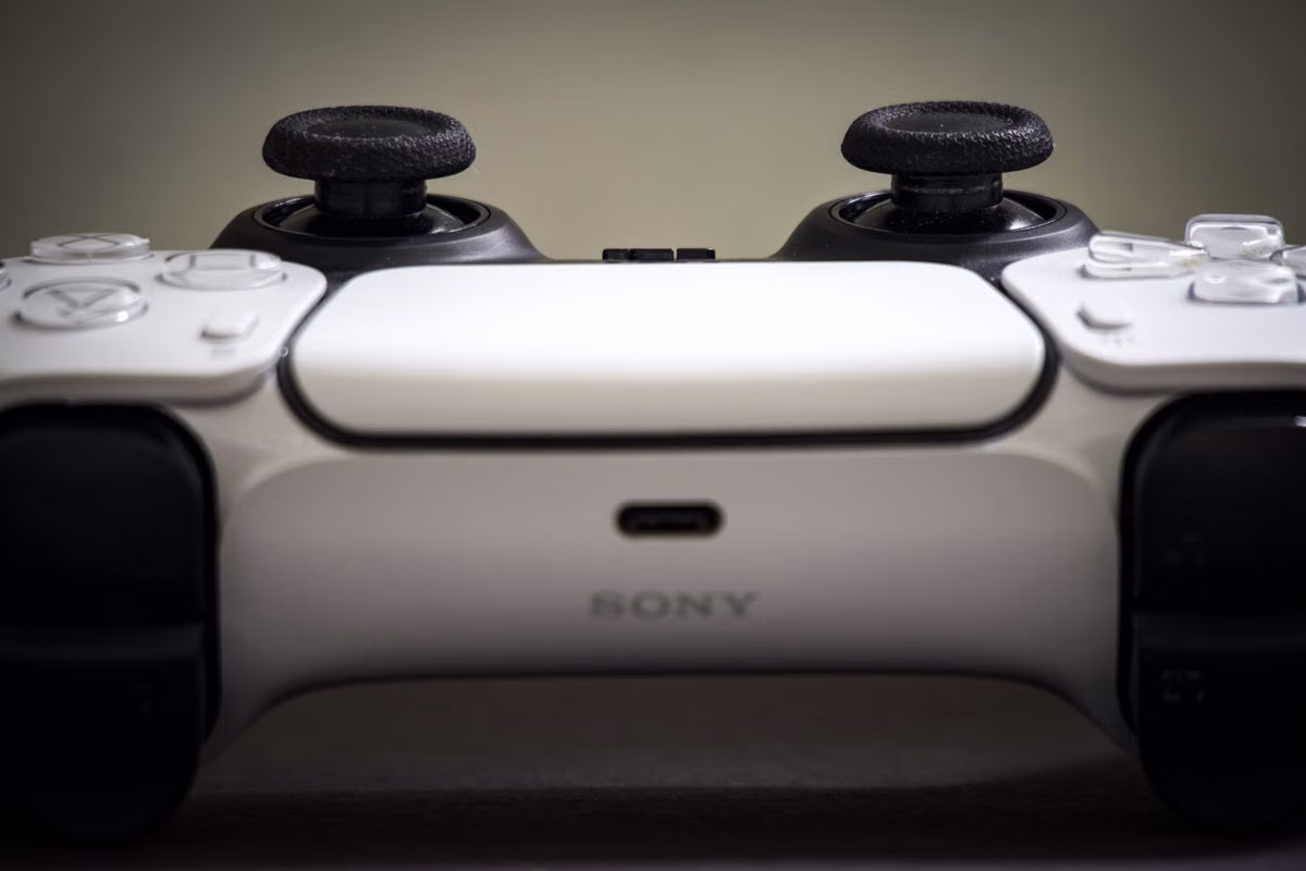 Les jeux PS5 tournent-ils vraiment sur PC ? La voie technique d’AnyPS5 et ses limites réelles